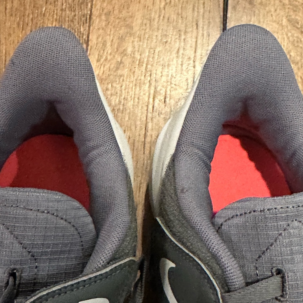 Nike - Picture 11 of 14
